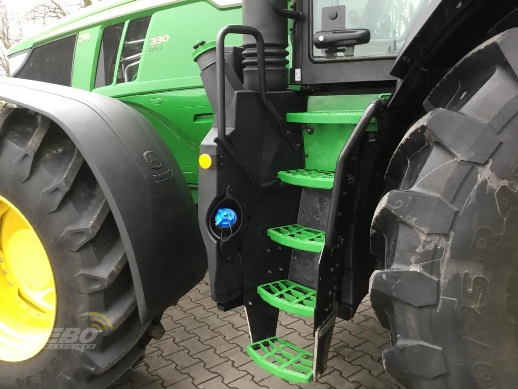 Traktor типа John Deere TRAKTOR 7R330, Gebrauchtmaschine в Lütjenburg (Фотография 19)