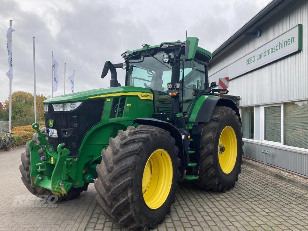 Traktor of the type John Deere TRAKTOR 7R330, Gebrauchtmaschine in Sörup (Picture 4)
