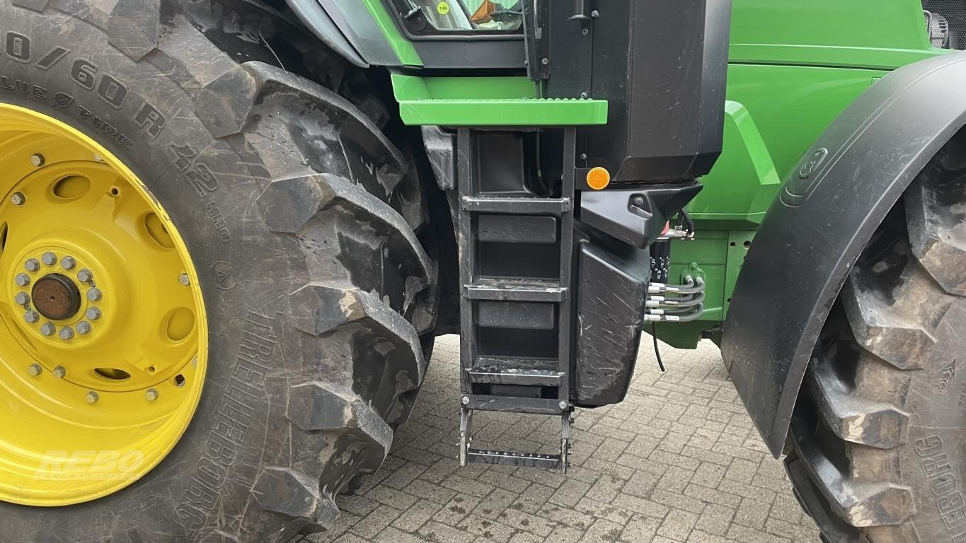 Traktor des Typs John Deere TRAKTOR 7R350, Neumaschine in Aurich (Bild 14)