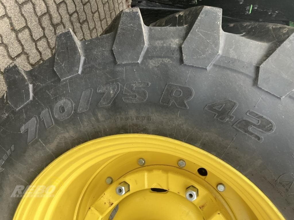 Traktor типа John Deere TRAKTOR 8R340, Neumaschine в Schwaförden (Фотография 24)