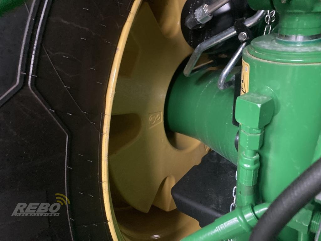 Traktor des Typs John Deere TRAKTOR 8R370, Neumaschine in Lütjenburg (Bild 8)