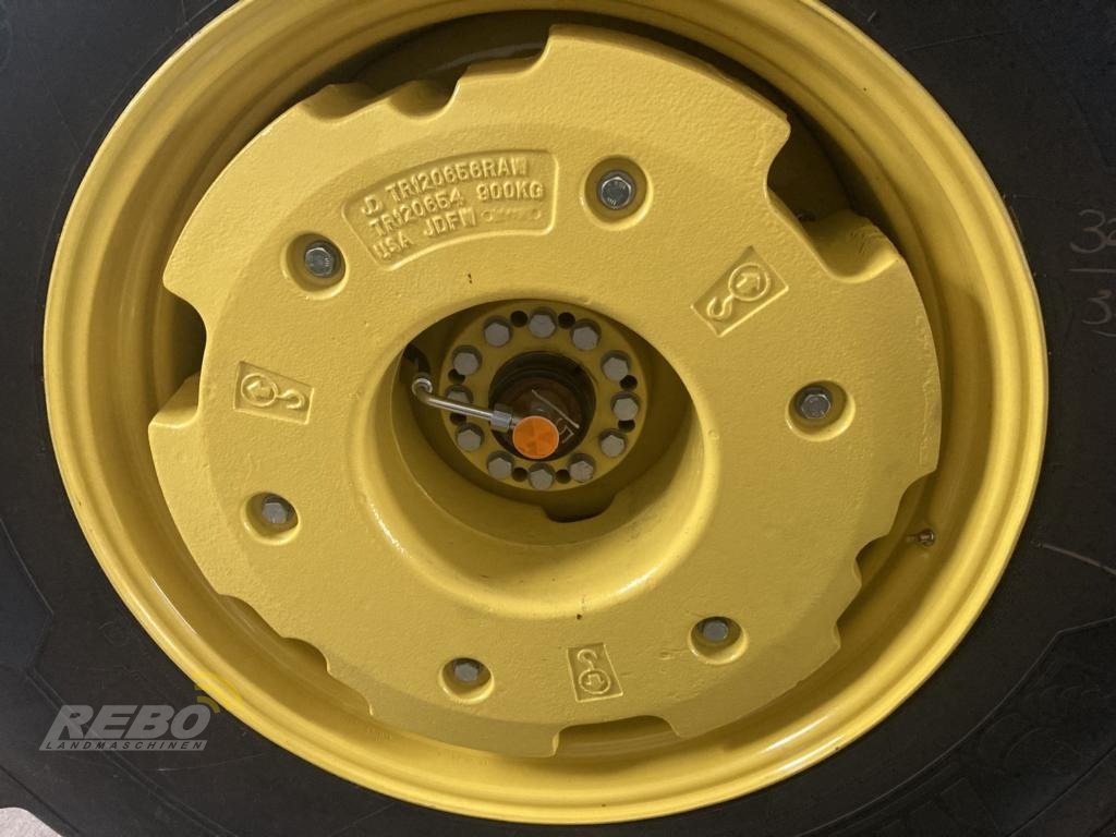 Traktor des Typs John Deere TRAKTOR 8R370, Neumaschine in Lütjenburg (Bild 10)