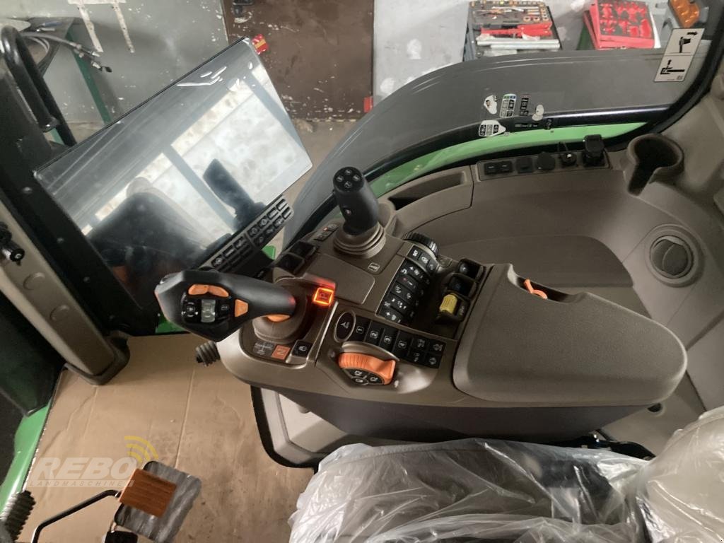 Traktor des Typs John Deere TRAKTOR 8R370, Neumaschine in Lütjenburg (Bild 16)