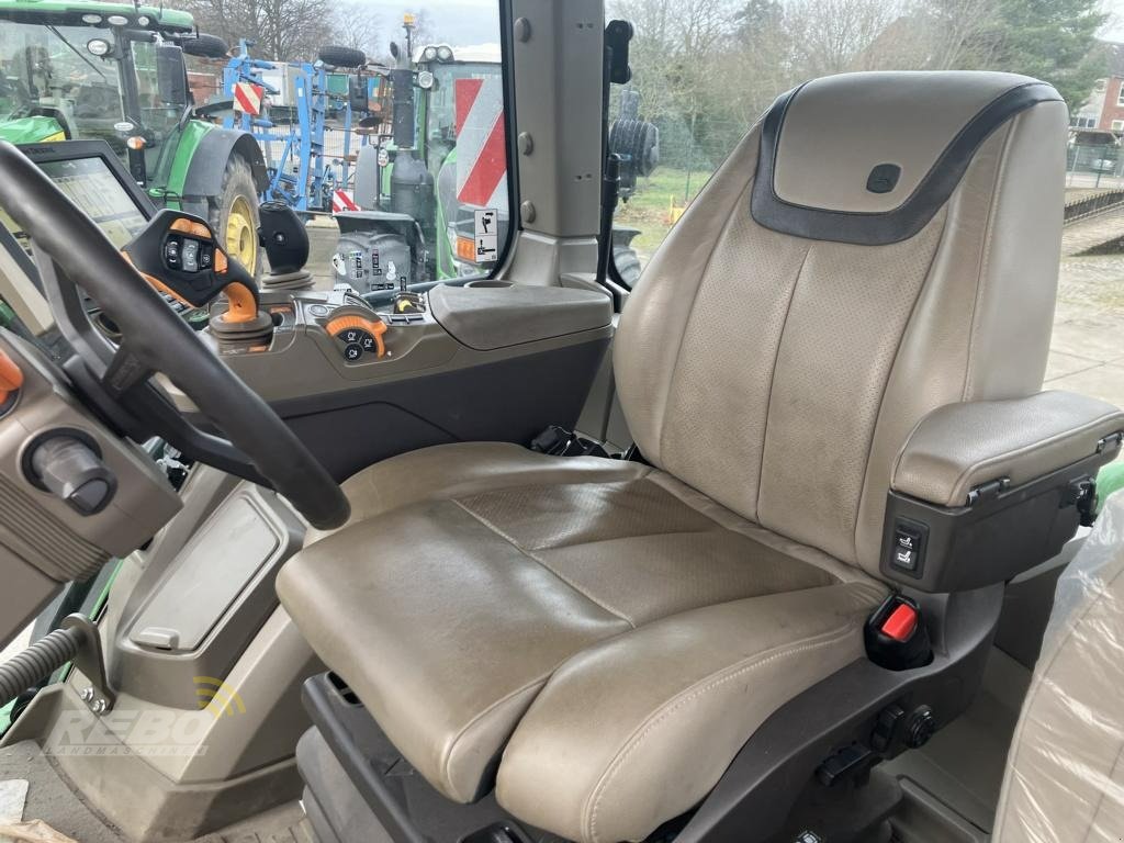 Traktor des Typs John Deere TRAKTOR 8R410, Neumaschine in Visbek/Rechterfeld (Bild 13)