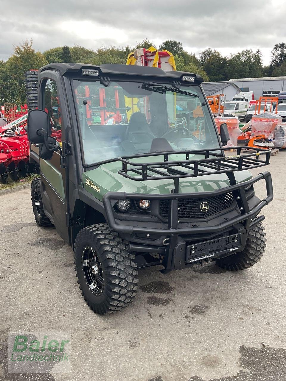 Traktor typu John Deere XUV 865 M mit Klimaanlage, Gebrauchtmaschine v OBERNDORF-HOCHMOESSINGEN (Obrázek 4)