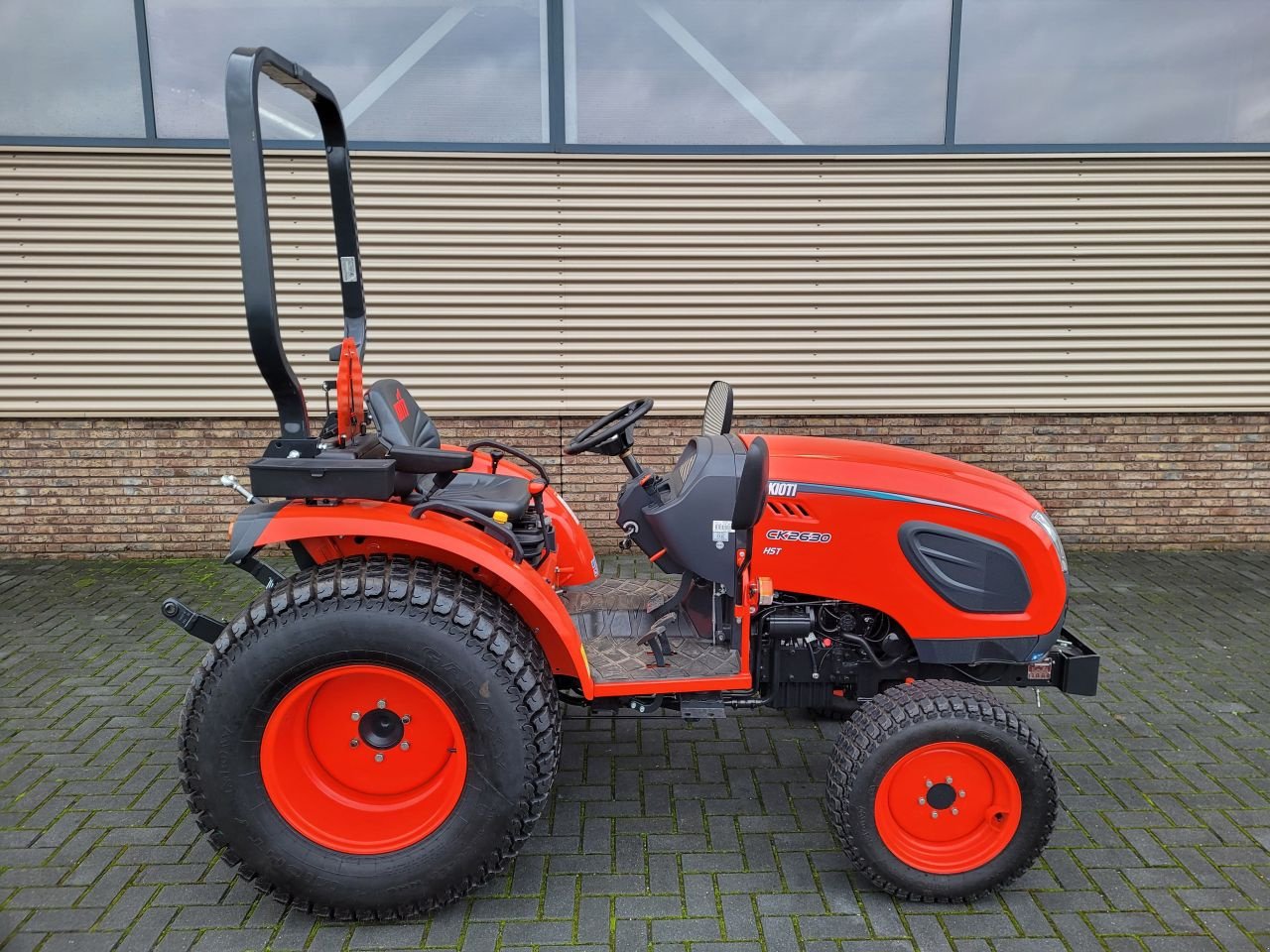 Traktor des Typs Kioti Ck 2630 hst compact trekker, Gebrauchtmaschine in Houten (Bild 2)