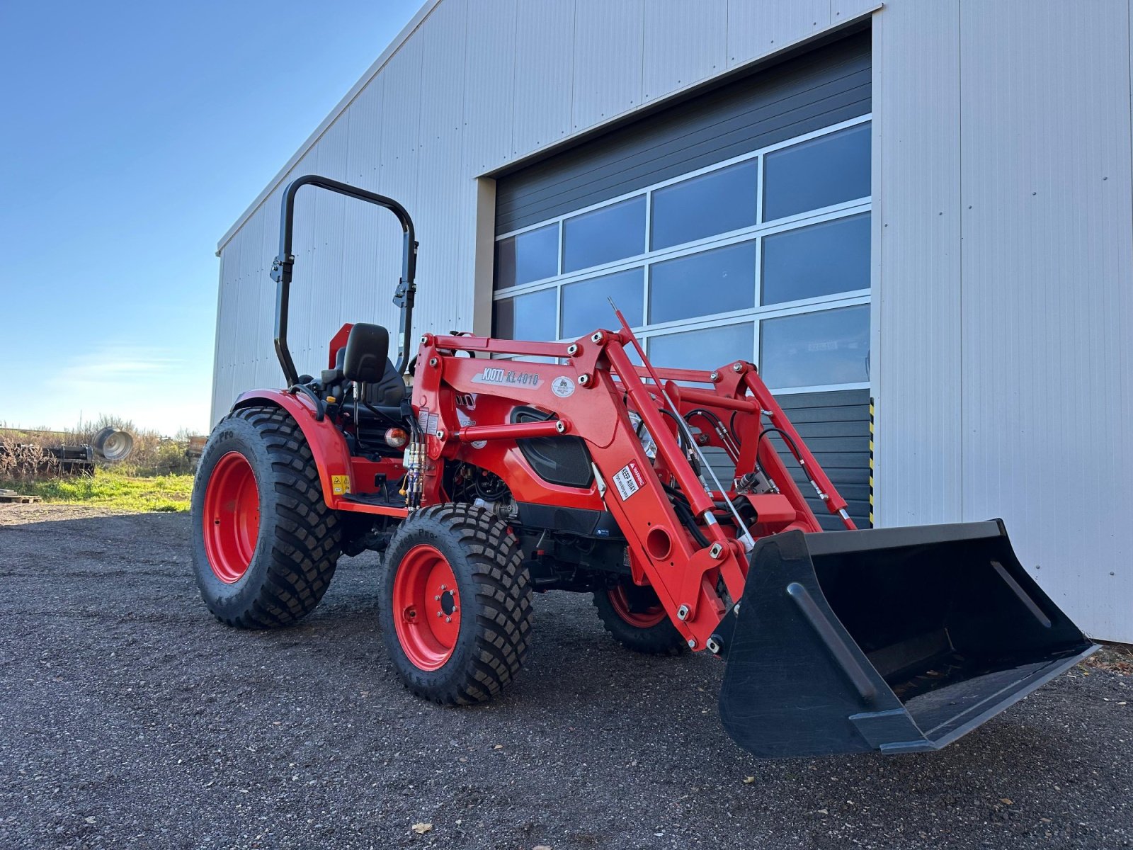 Traktor van het type Kioti CK 4030 H, Neumaschine in Klempau (Foto 5)