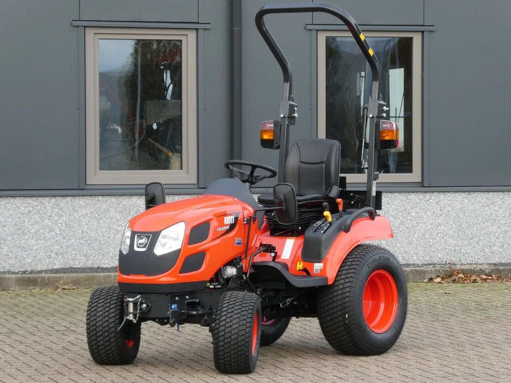 Traktor typu Kioti CS2510 4wd HST / 00001 Draaiuren / Hoge Gazonwielen, Gebrauchtmaschine v Swifterband (Obrázek 1)