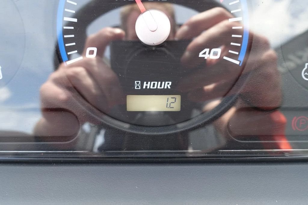 Traktor van het type Kioti CS2510 4wd HST / 0001 Draaiuren / Middenondermaaidek, Gebrauchtmaschine in Swifterband (Foto 11)