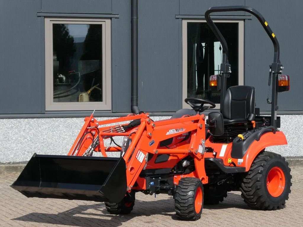 Traktor typu Kioti CS2510 4wd HST / 0001 Draaiuren / Voorlader, Gebrauchtmaschine v Swifterband (Obrázek 1)