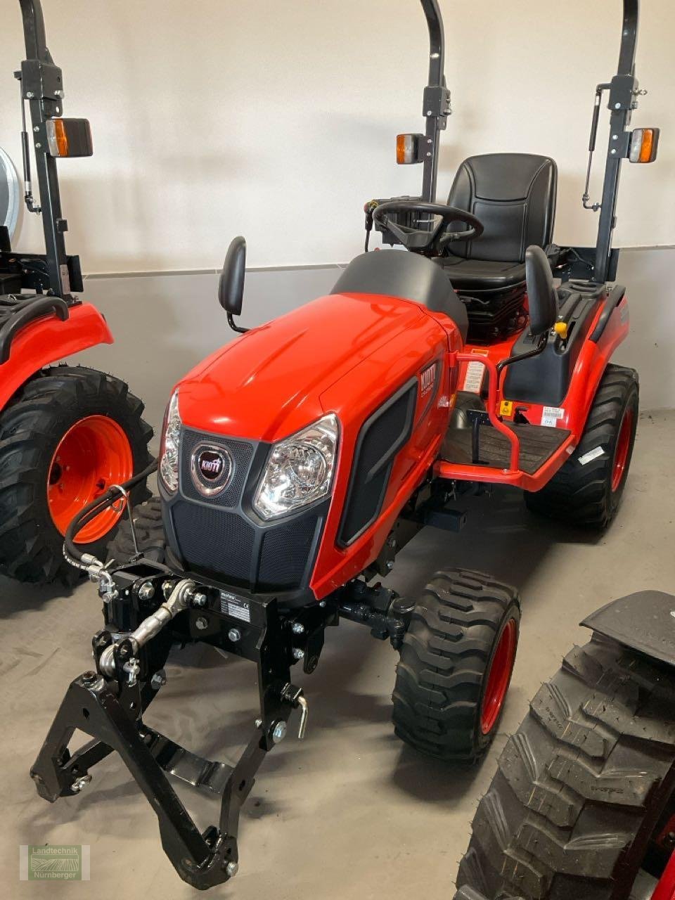 Traktor of the type Kioti CS2520 ohne Kabine, Neumaschine in Leubsdorf (Picture 4)