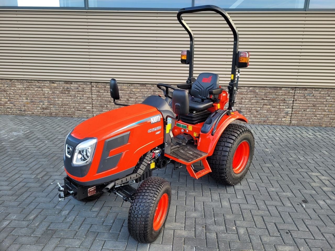 Traktor of the type Kioti CX-2510 HST, Neumaschine in Houten (Picture 9)