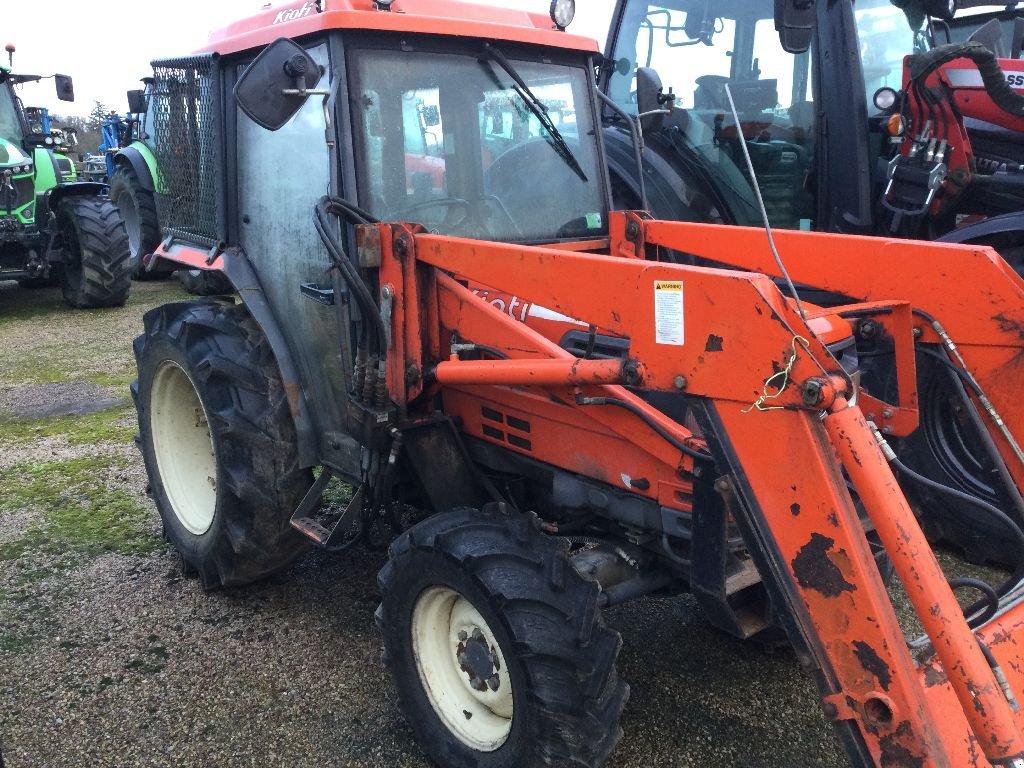 Traktor of the type Kioti DK 45, Gebrauchtmaschine in LISIEUX (Picture 1)