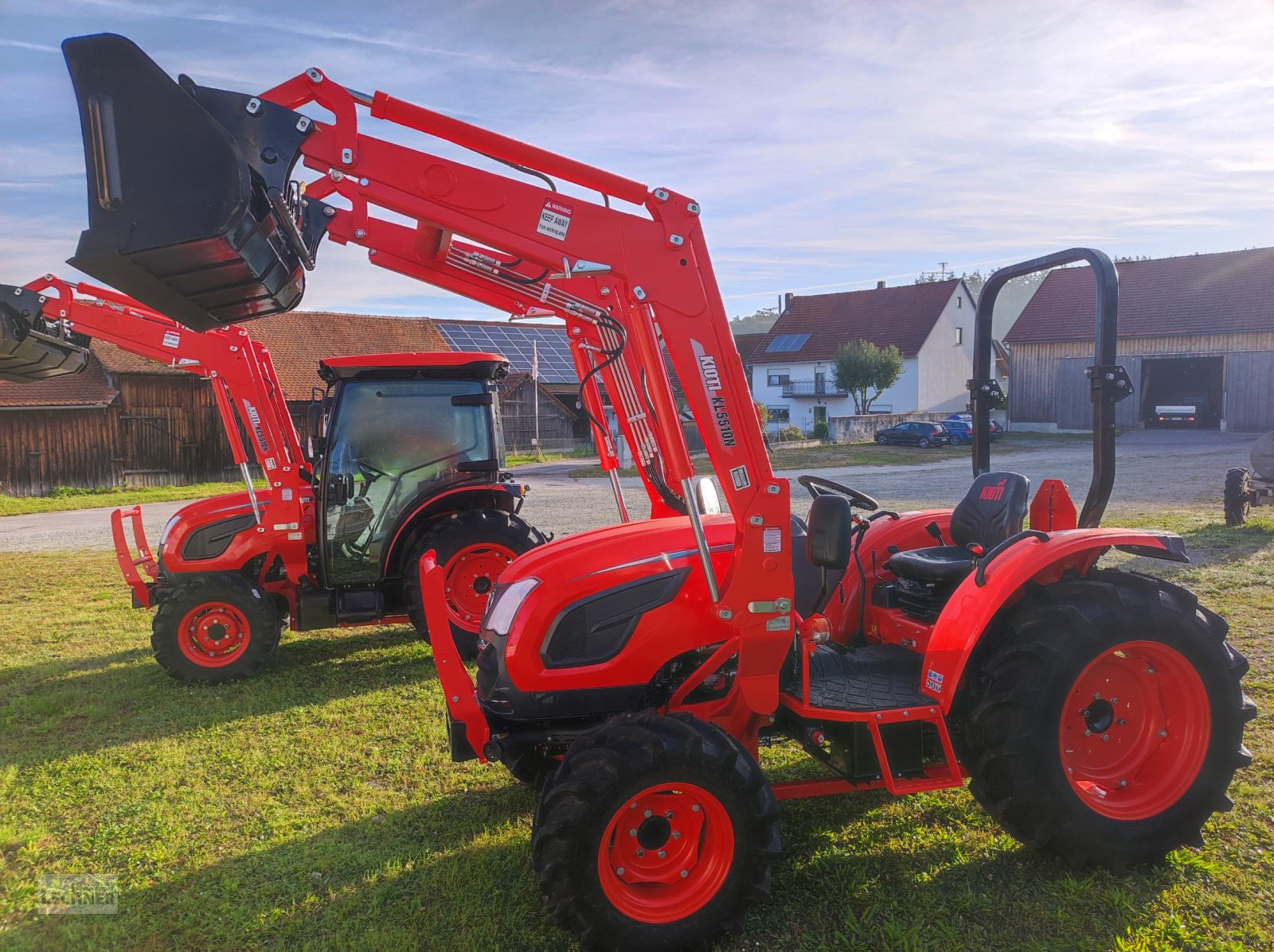 Traktor от тип Kioti DK 4520HS Allradschlepper mit Frontlader und Schaufel, Neumaschine в Bad Abbach-Dünzling (Снимка 2)