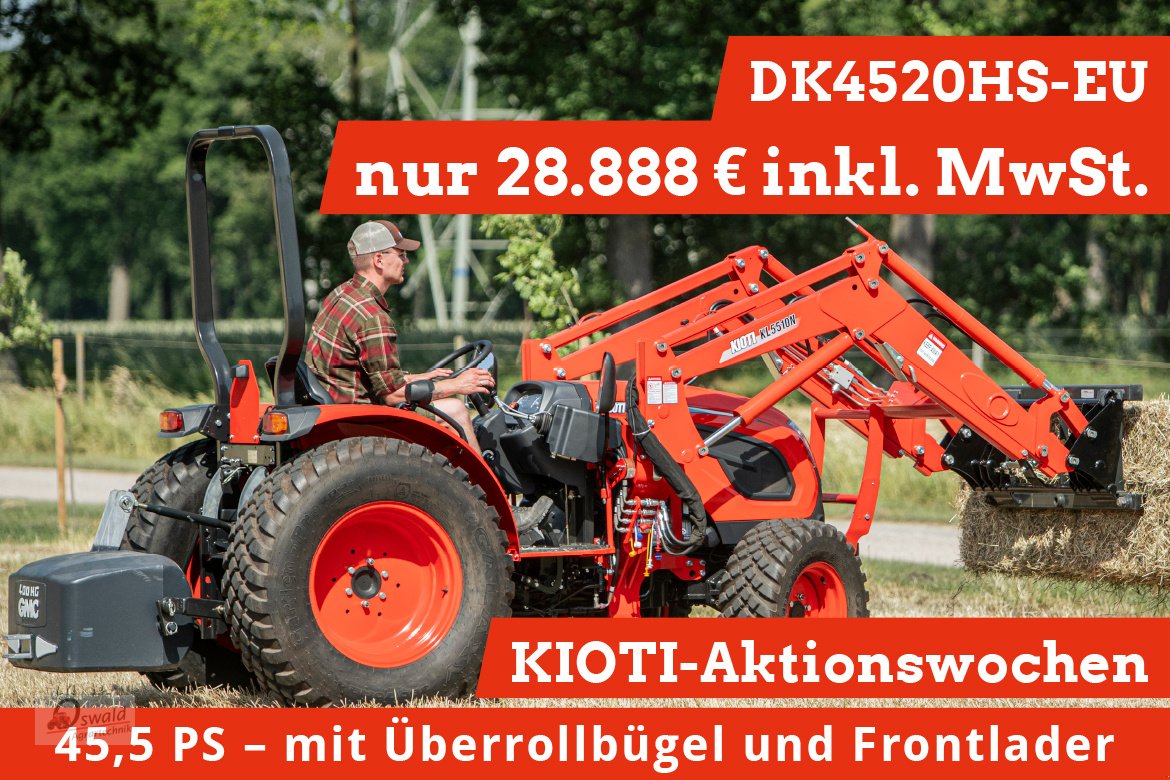 Traktor des Typs Kioti DK 5020 C, Neumaschine in Regen (Bild 3)