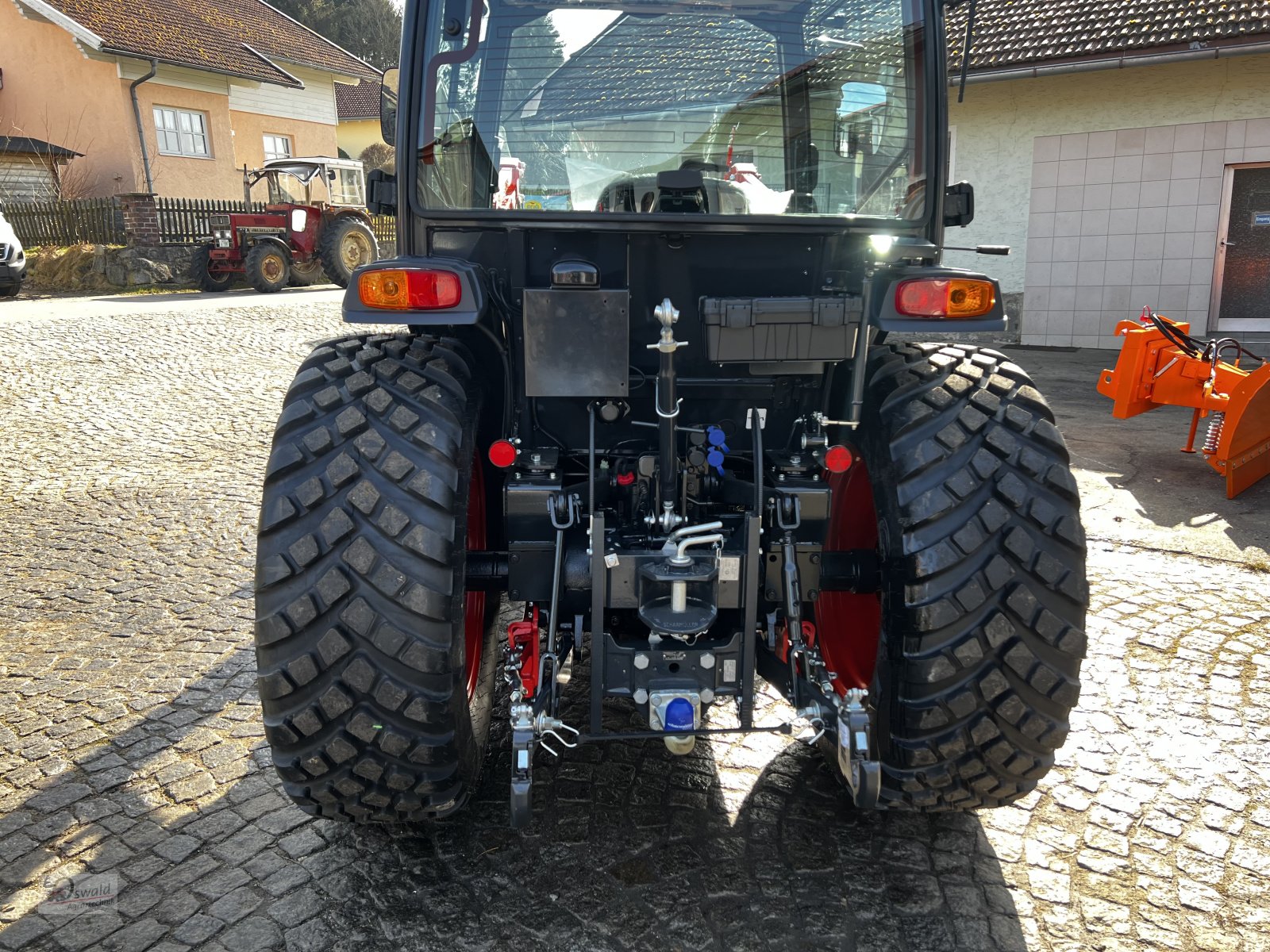 Traktor tip Kioti DK 5020 C, Neumaschine in Regen (Poză 11)