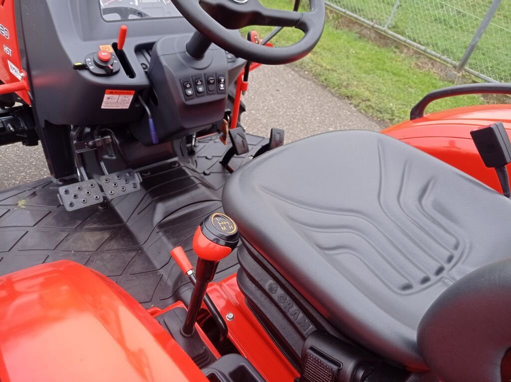 Traktor des Typs Kioti DK4520 HST, Neumaschine in Mijdrecht (Bild 10)