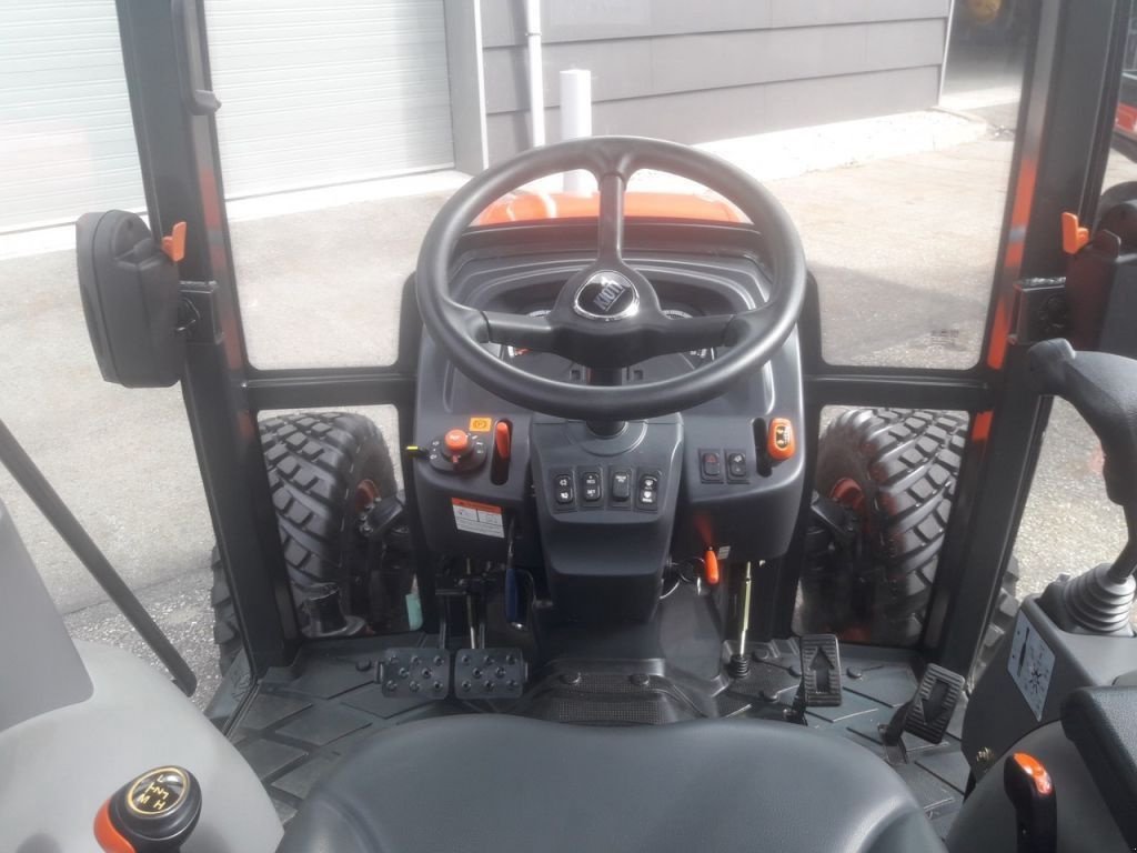 Traktor des Typs Kioti DK6020 HST cabine, Neumaschine in Mijdrecht (Bild 5)