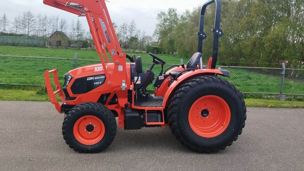 Traktor van het type Kioti DK6030 HST, Neumaschine in Mijdrecht (Foto 2)