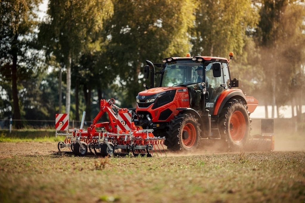 Traktor типа Kioti HX1201, Gebrauchtmaschine в Mijdrecht (Фотография 11)