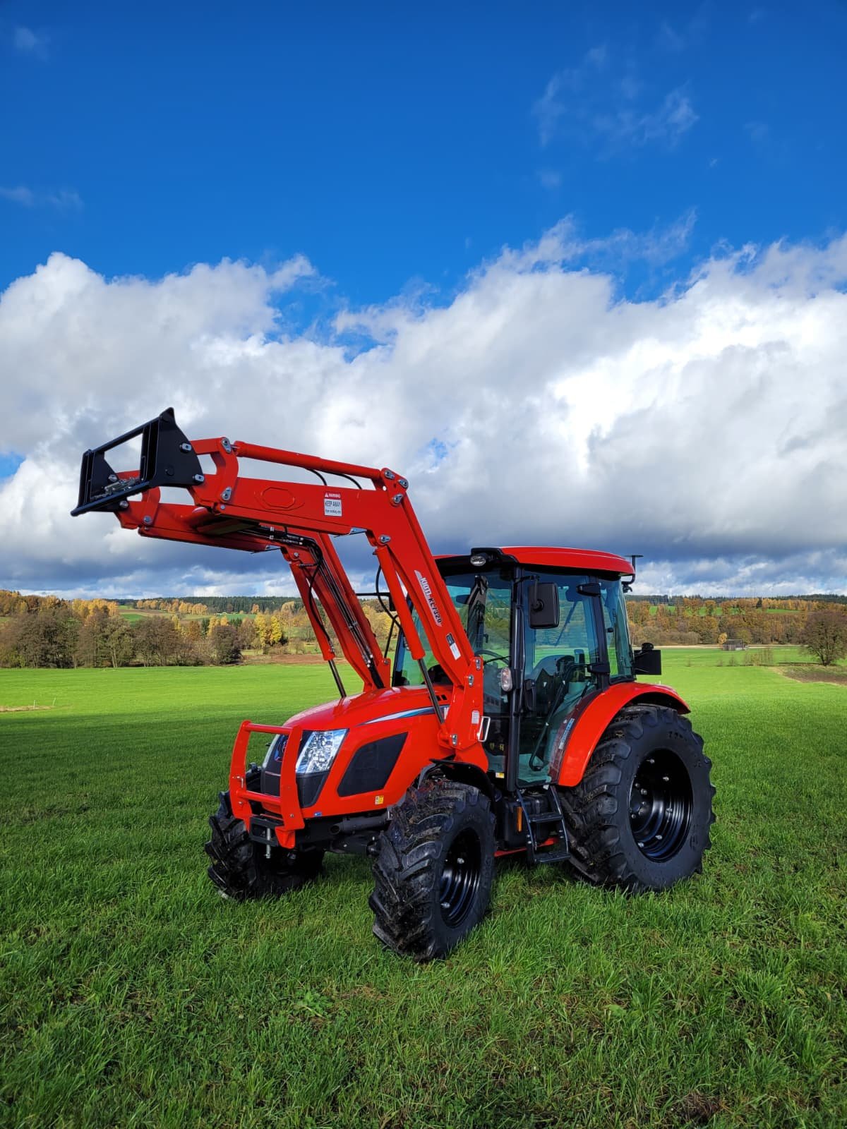 Traktor of the type Kioti RX7330 PC, Neumaschine in Moosbach (Picture 1)
