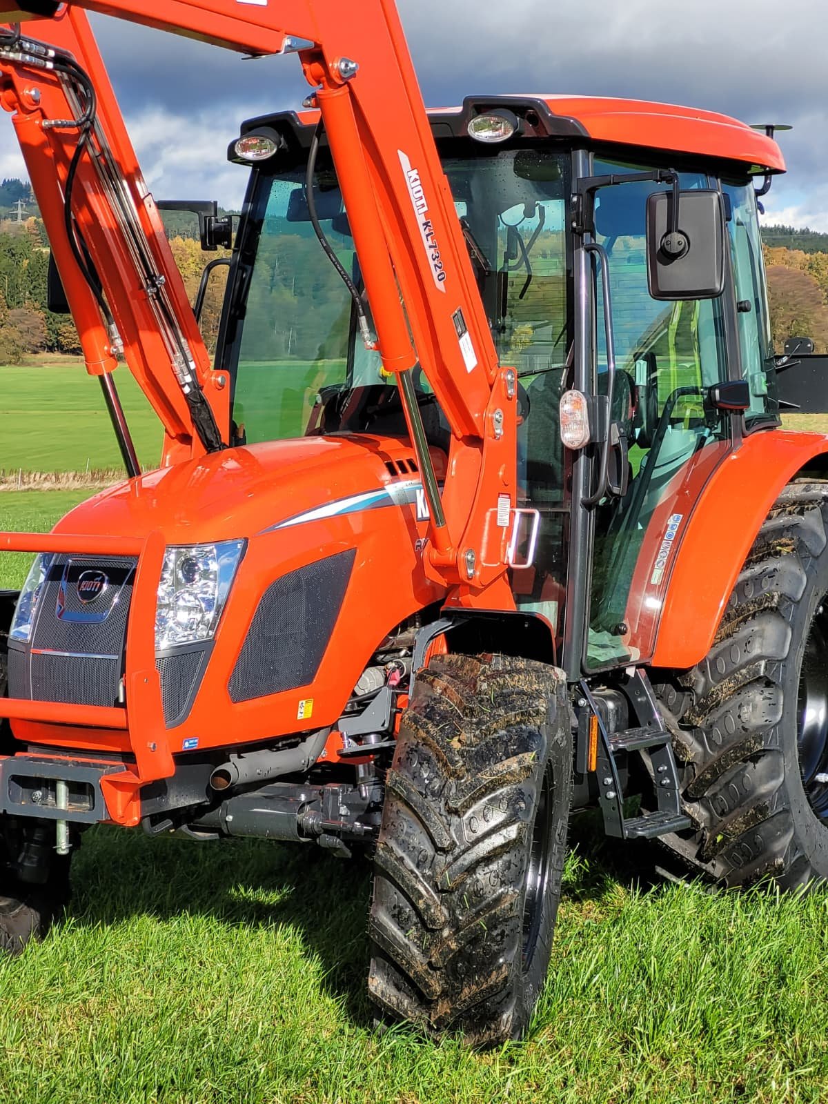Traktor of the type Kioti RX7330 PC, Neumaschine in Moosbach (Picture 4)