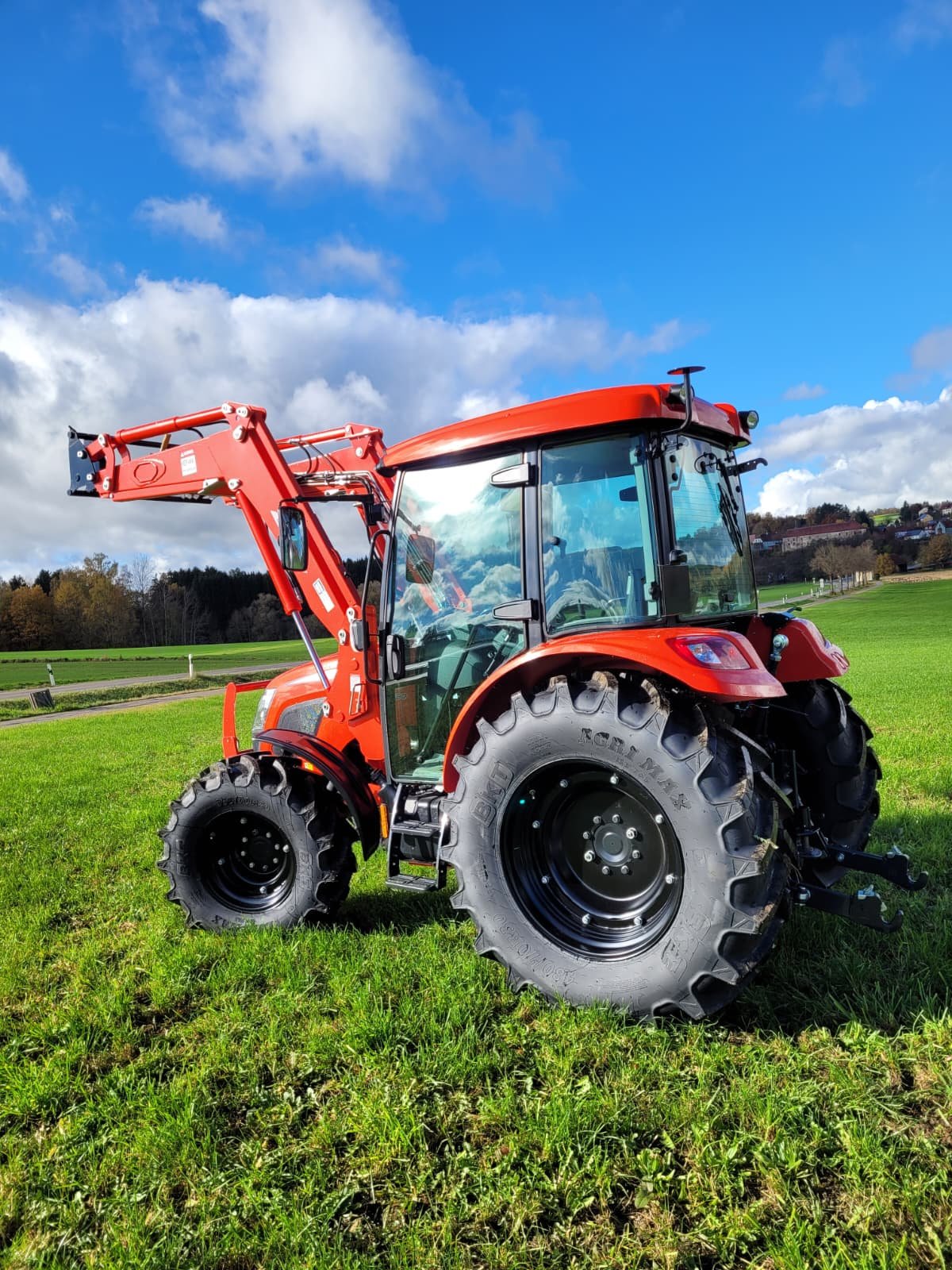 Traktor of the type Kioti RX7330 PC, Neumaschine in Moosbach (Picture 15)