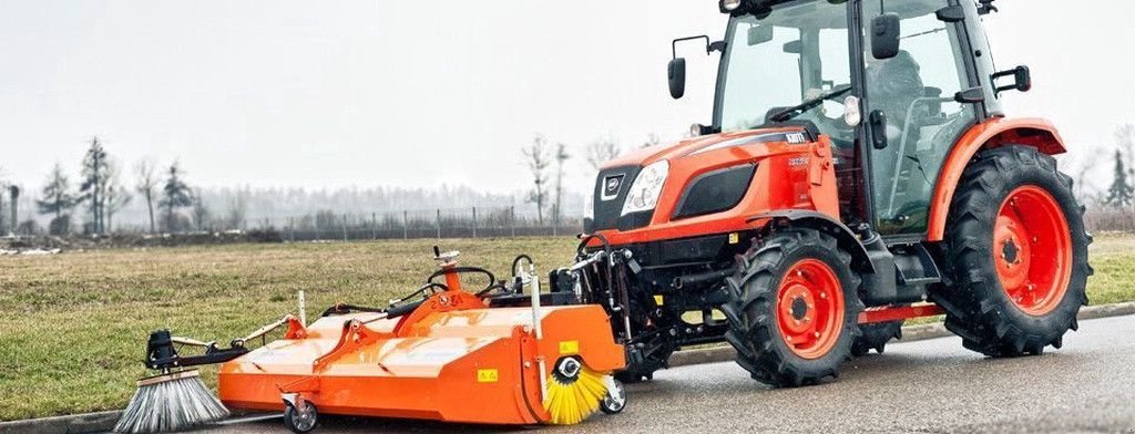 Traktor des Typs Kioti RX7330, Neumaschine in Mijdrecht (Bild 11)