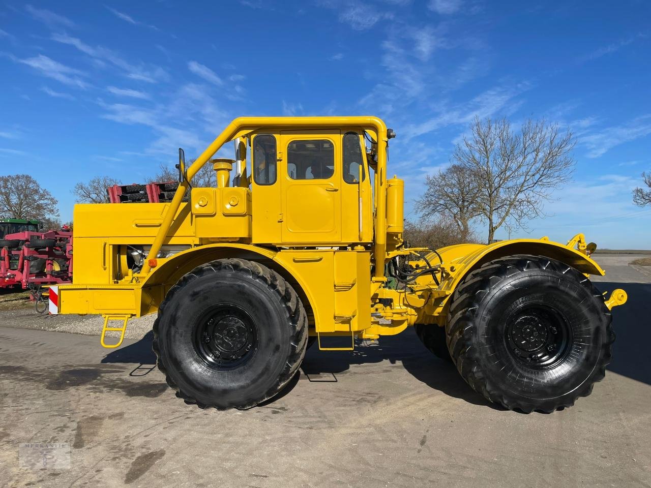 Traktor Türe ait Kirovets K700A V8, Gebrauchtmaschine içinde Pragsdorf (resim 2)