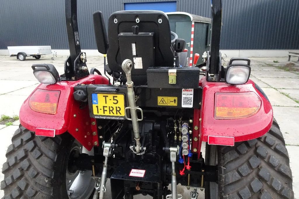 Traktor типа Knegt Compacttrekker DEMO Weinig uren! 404G2, Gebrauchtmaschine в Losdorp (Фотография 11)