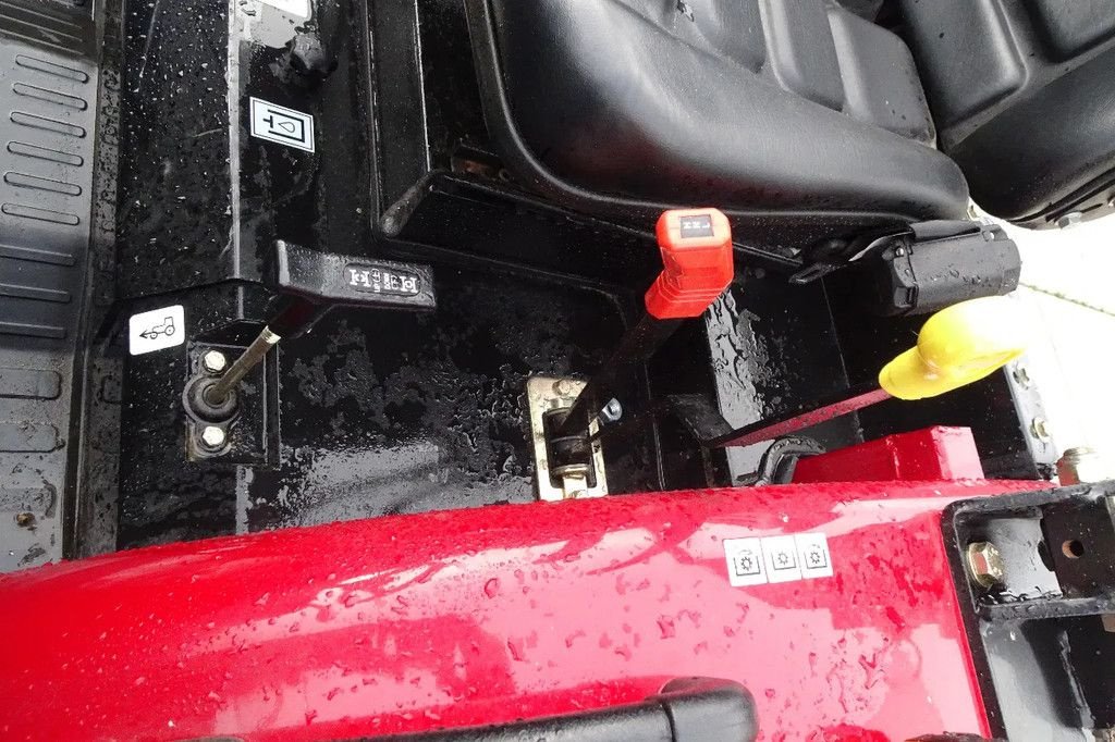 Traktor типа Knegt Compacttrekker DEMO Weinig uren! 404G2, Gebrauchtmaschine в Losdorp (Фотография 4)