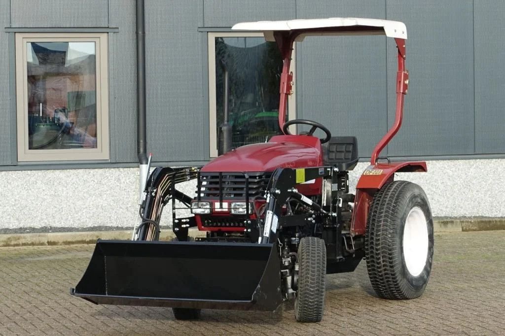 Traktor des Typs Knegt DF254D 4wd / 0499 Draaiuren / Voorlader, Gebrauchtmaschine in Swifterband (Bild 1)