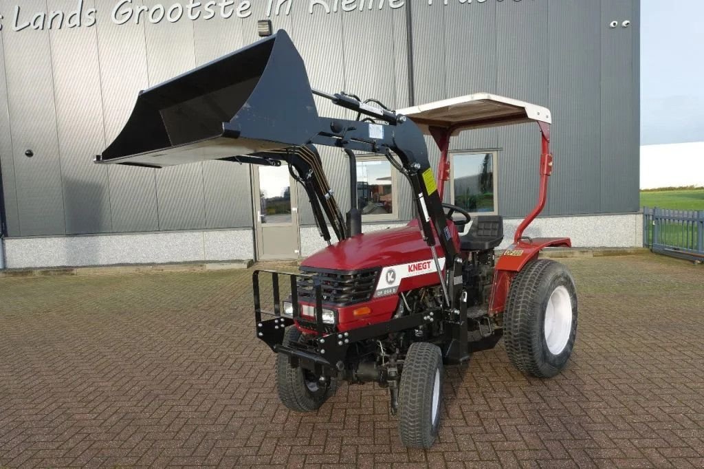 Traktor des Typs Knegt DF254D 4wd / 0499 Draaiuren / Voorlader, Gebrauchtmaschine in Swifterband (Bild 3)