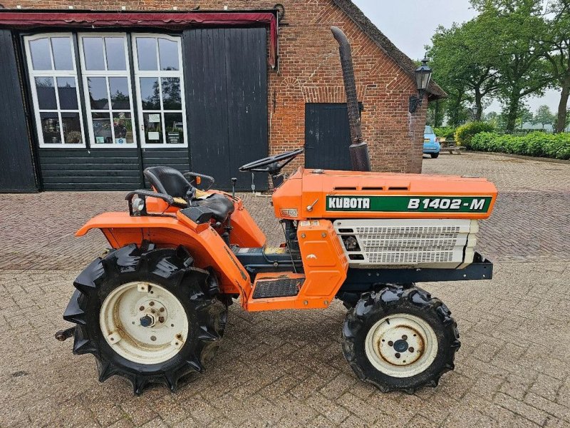 Traktor des Typs Kubota 1402 minitractor tractor 3 cilinder 4wd, Gebrauchtmaschine in Scherpenzeel