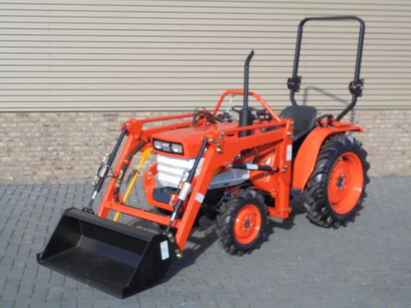 Traktor от тип Kubota 1600, Gebrauchtmaschine в Houten (Снимка 1)