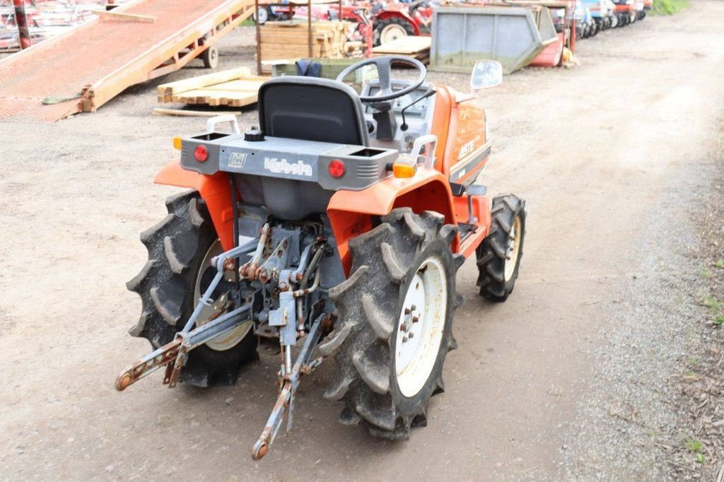 Traktor del tipo Kubota A-155, Gebrauchtmaschine In Antwerpen (Immagine 7)