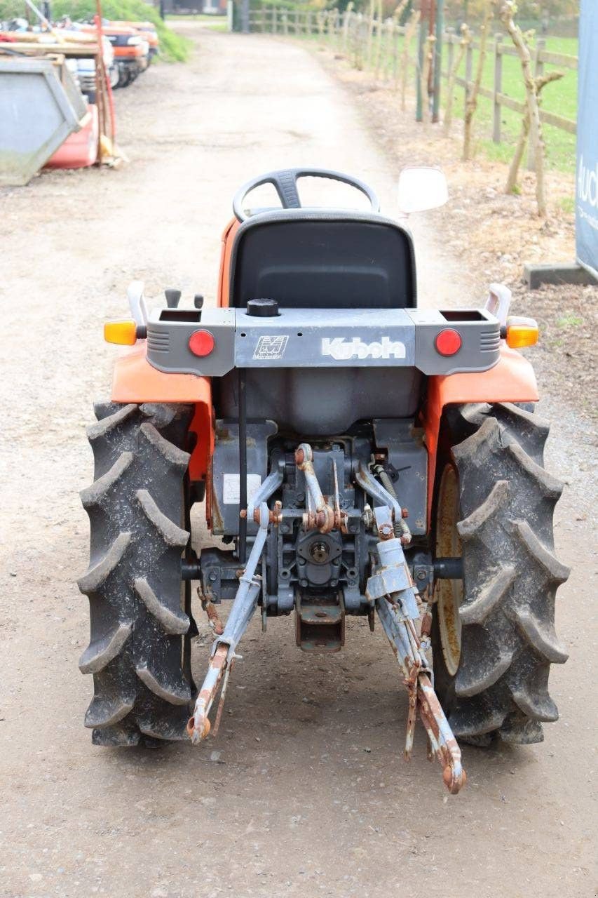Traktor del tipo Kubota A-155, Gebrauchtmaschine In Antwerpen (Immagine 5)