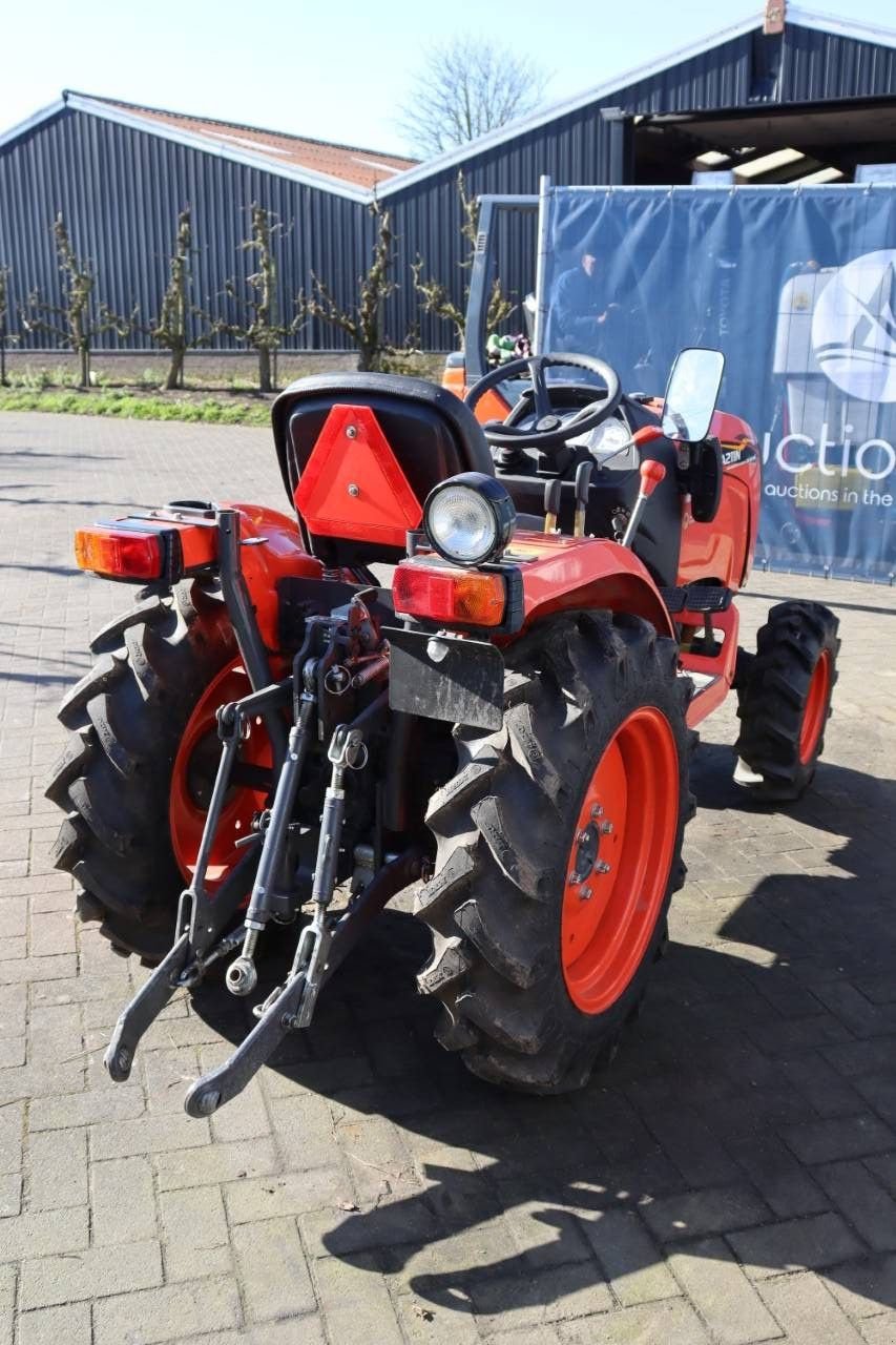 Traktor типа Kubota A211N, Gebrauchtmaschine в Antwerpen (Фотография 7)