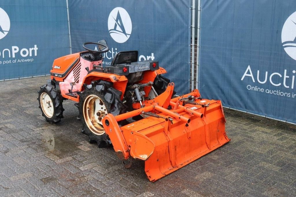 Traktor типа Kubota Aste A-14, Gebrauchtmaschine в Antwerpen (Фотография 4)