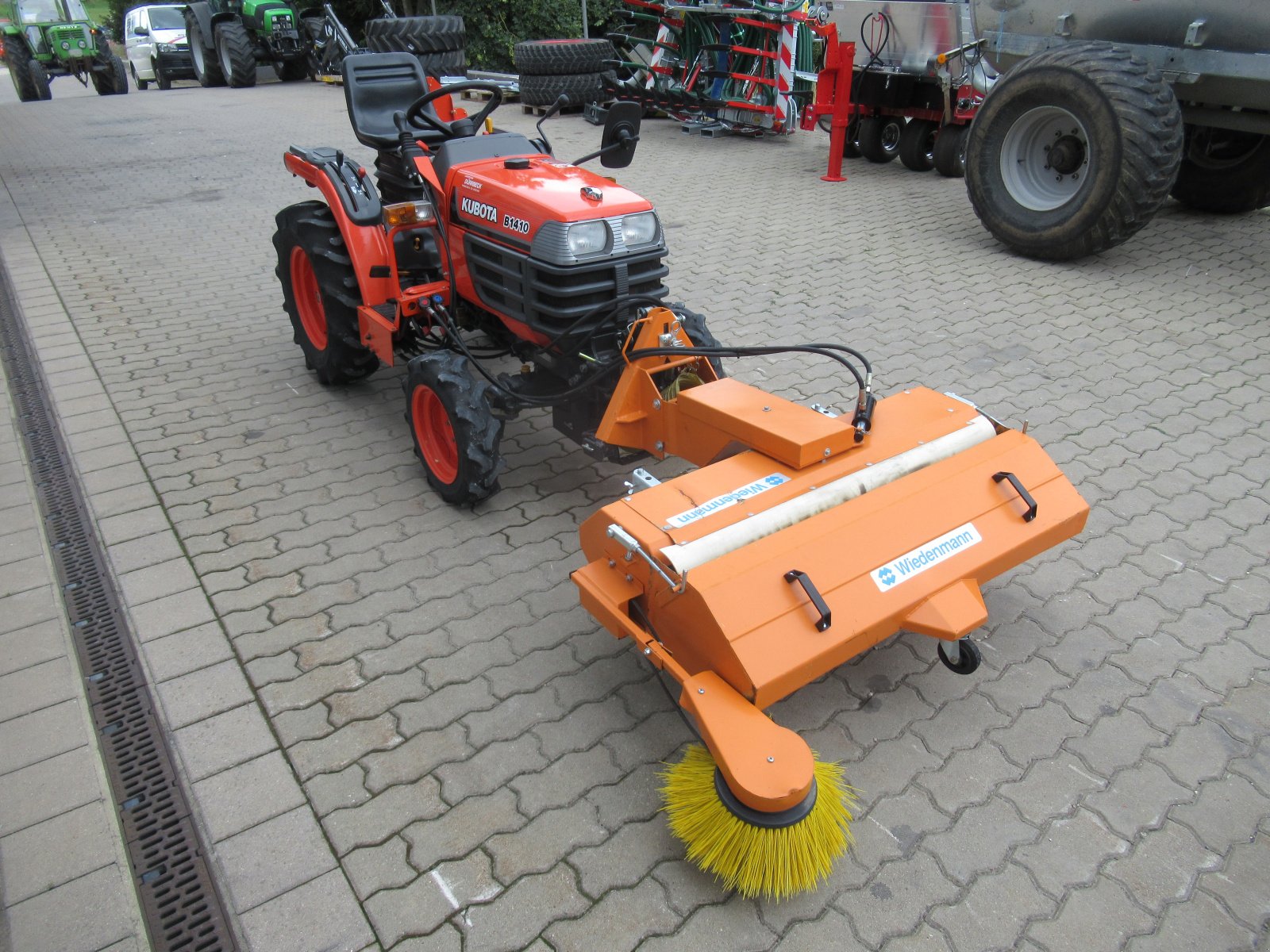 Traktor van het type Kubota B 1410, Gebrauchtmaschine in Waischenfeld (Foto 3)