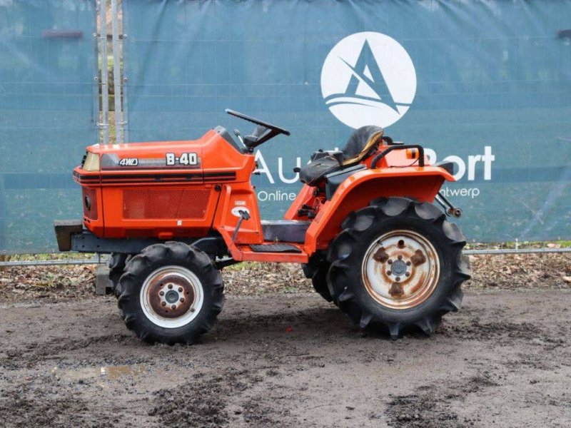 Traktor от тип Kubota B-40, Gebrauchtmaschine в Antwerpen (Снимка 1)