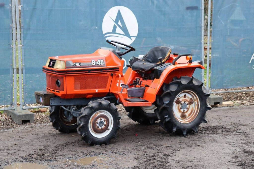 Traktor типа Kubota B-40, Gebrauchtmaschine в Antwerpen (Фотография 10)