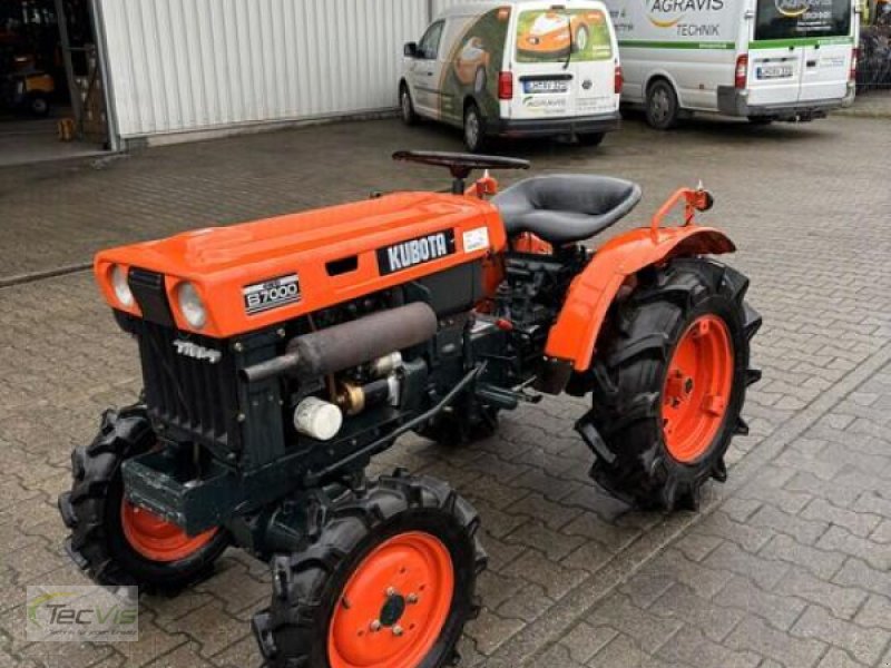 Traktor типа Kubota B 7000, Gebrauchtmaschine в Olfen