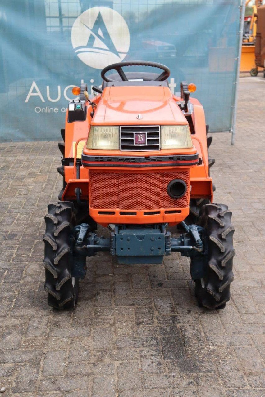 Traktor типа Kubota B1-14 Bulltra, Gebrauchtmaschine в Antwerpen (Фотография 9)
