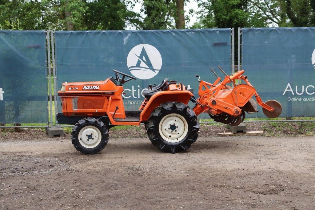 Traktor типа Kubota B1-14D Bulltra, Gebrauchtmaschine в Antwerpen (Фотография 2)