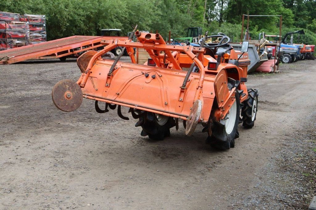 Traktor типа Kubota B1-14D Bulltra, Gebrauchtmaschine в Antwerpen (Фотография 7)