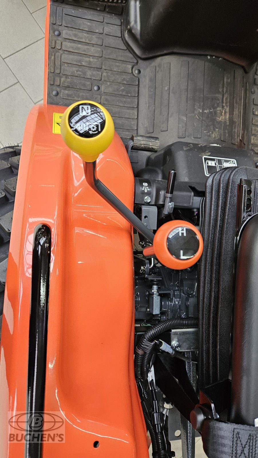 Traktor del tipo Kubota B1-161 Allrad, Neumaschine In Olpe (Immagine 5)