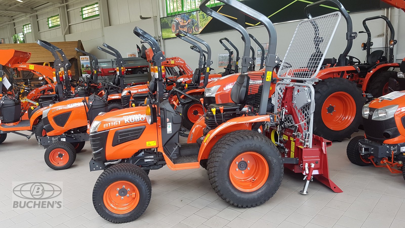 Traktor des Typs Kubota B1-161 Rasenbereifung, Neumaschine in Olpe (Bild 3)