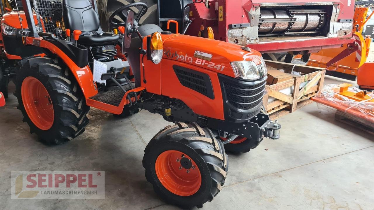 Traktor des Typs Kubota B1-241, Neumaschine in Groß-Umstadt (Bild 8)