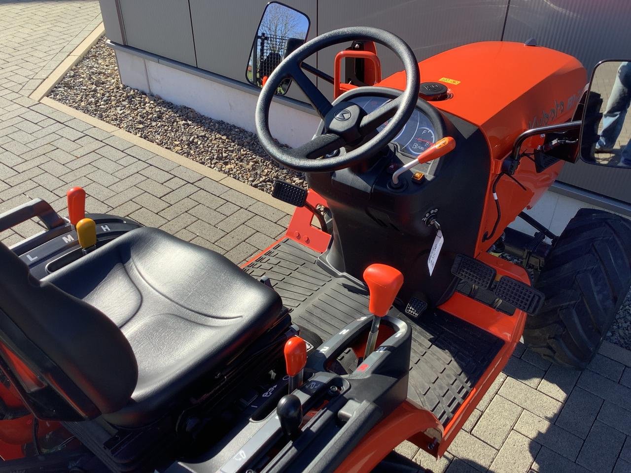 Traktor van het type Kubota B1-241, Neumaschine in Greven (Foto 11)